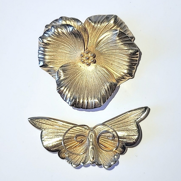 giovanni Jewelry - GIOVANNI BROOCHES - PANSY FLOWER & BUTTERFLY GOLDTONE